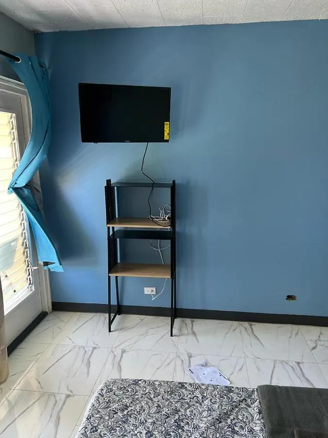 Carib Condominium Ocho Rios Jamajka